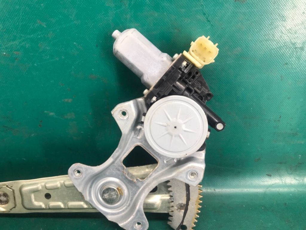 82721-EG000 | Стеклоподъемник задн. лев. INFINITI FX/QX70 S51 08-17 - Фото 2