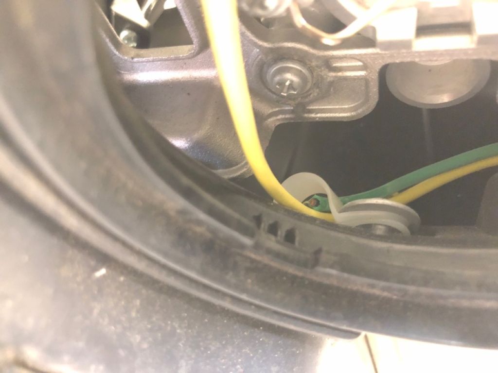 921014J000 | Фара лів. HYUNDAI ENTOURAGE 06-09 - Фото 11