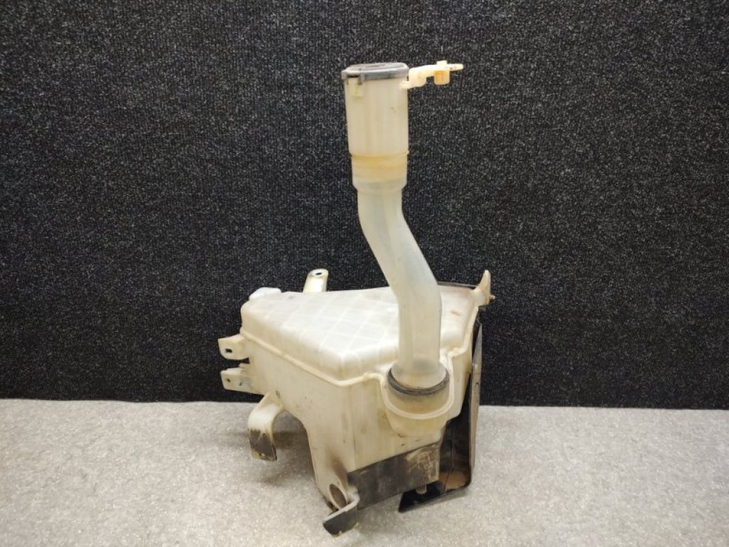 85315-60300 | Бачок омывателя TOYOTA LAND CRUISER PRADO 120 02-09