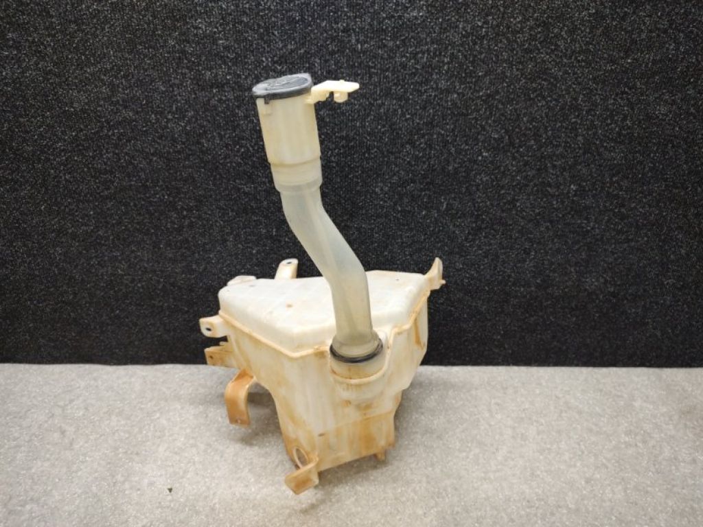85315-60300 | Бачок омывателя TOYOTA LAND CRUISER PRADO 120 02-09