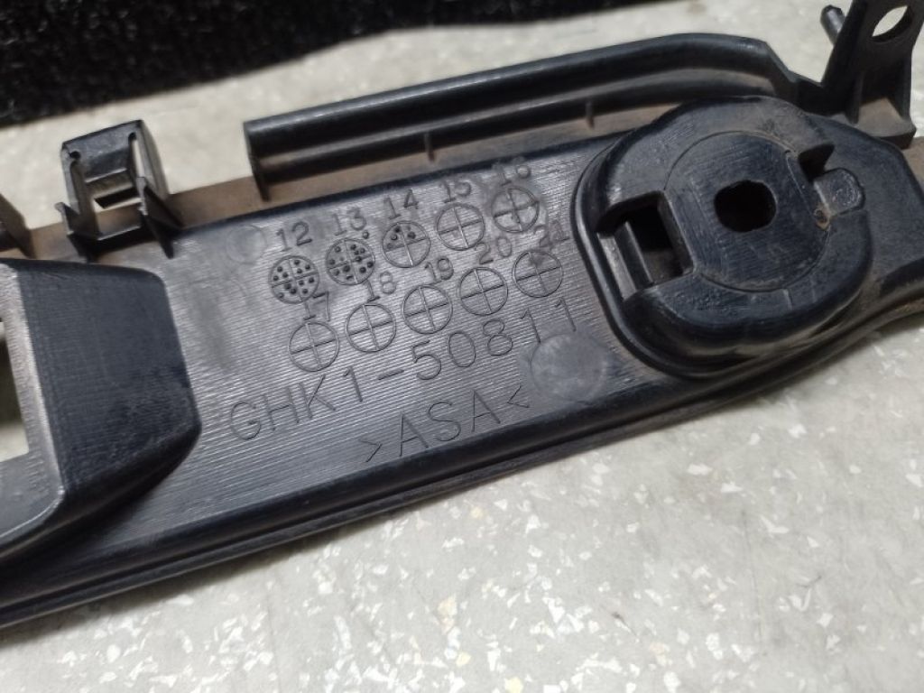 GHK1-50-810C | Панель подсветки номера MAZDA 6 GJ 12- - Фото 3