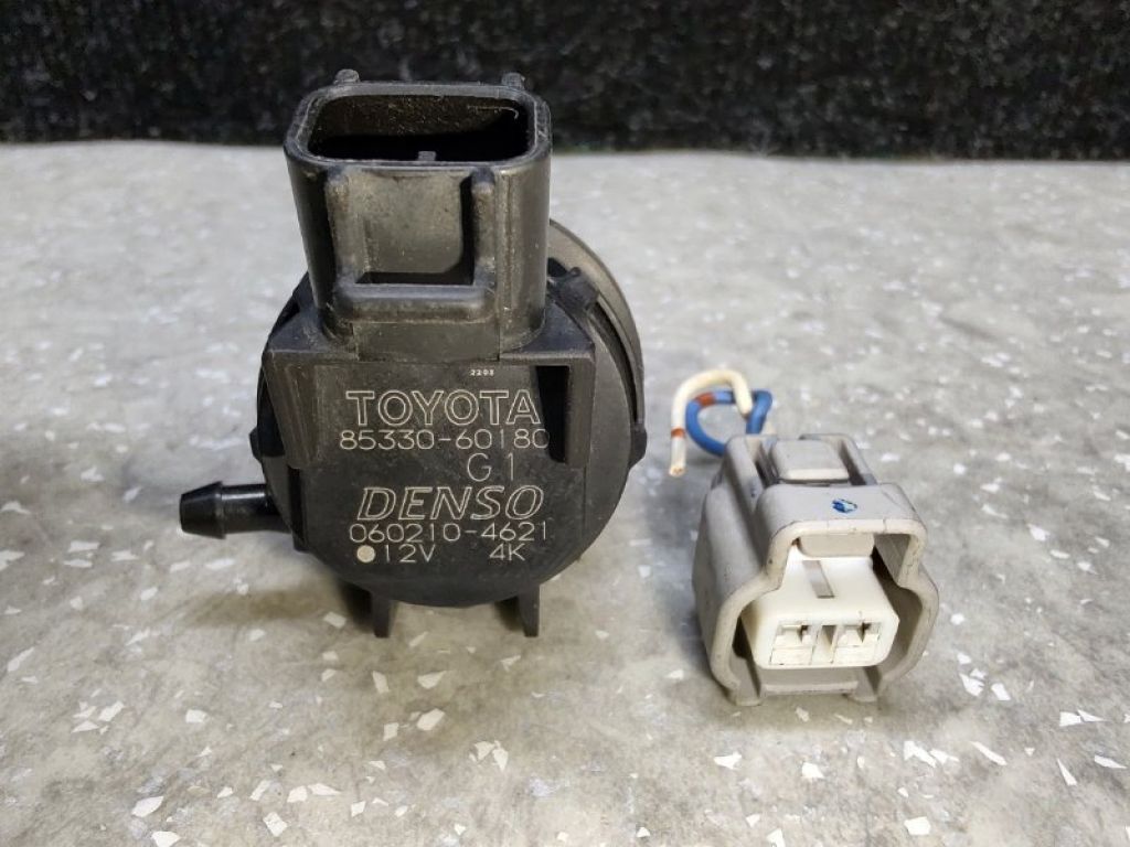 85330-60180 | Насос омывателя стекла задн. TOYOTA LAND CRUISER PRADO 120 02-09 - Фото 2