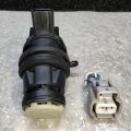 85330-60180 | Насос омывателя стекла задн. TOYOTA LAND CRUISER PRADO 120 02-09 - Превью 3