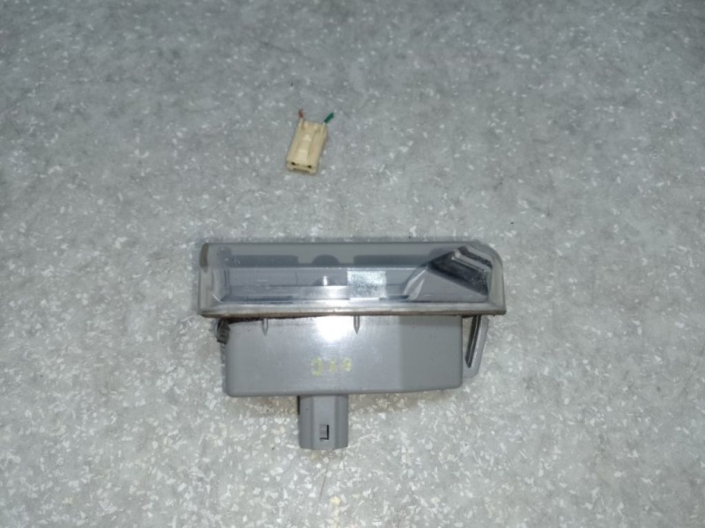 81690-53010 | Подсветка номера лев. LEXUS ES350 06-12 - Фото 2