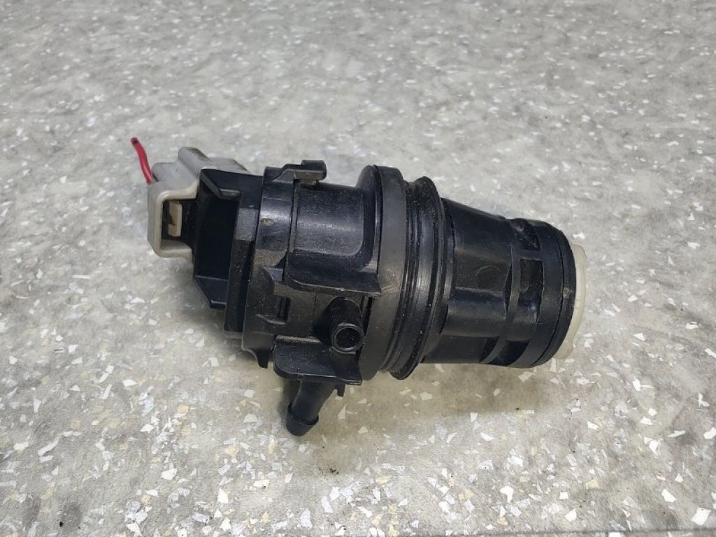 85330-60170 | Насос омивача скла передн. TOYOTA LAND CRUISER PRADO 120 02-09 - Фото 2