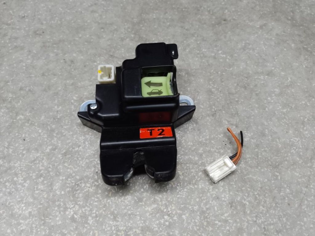 81230-1W010 | Замок кришки багажника KIA RIO UB 2011-2017