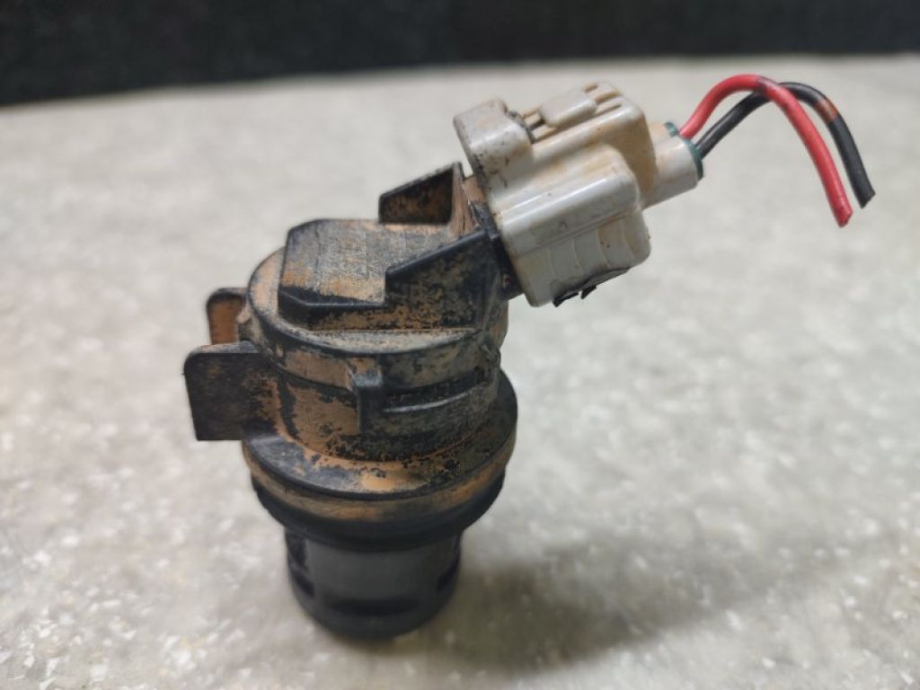 85330-60170 | Насос омывателя стекла передн. TOYOTA LAND CRUISER PRADO 120 02-09