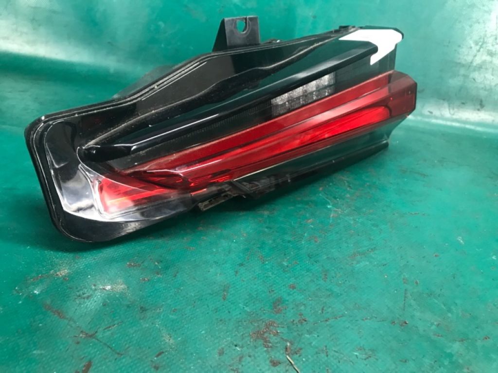 81580-78040 | Ліхтар внутрішній задн. прав. LEXUS NX 14-21 - Фото 3