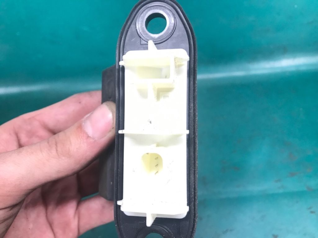 84840-42030 | Кнопка открывания багажника наружная задн. LEXUS NX 14-21 - Фото 3