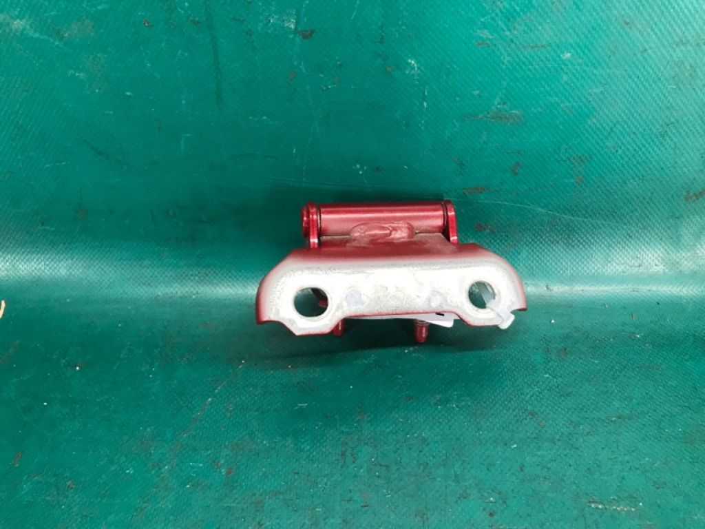 68810-48011 | Петля крышки багажника задн. LEXUS NX 14-21