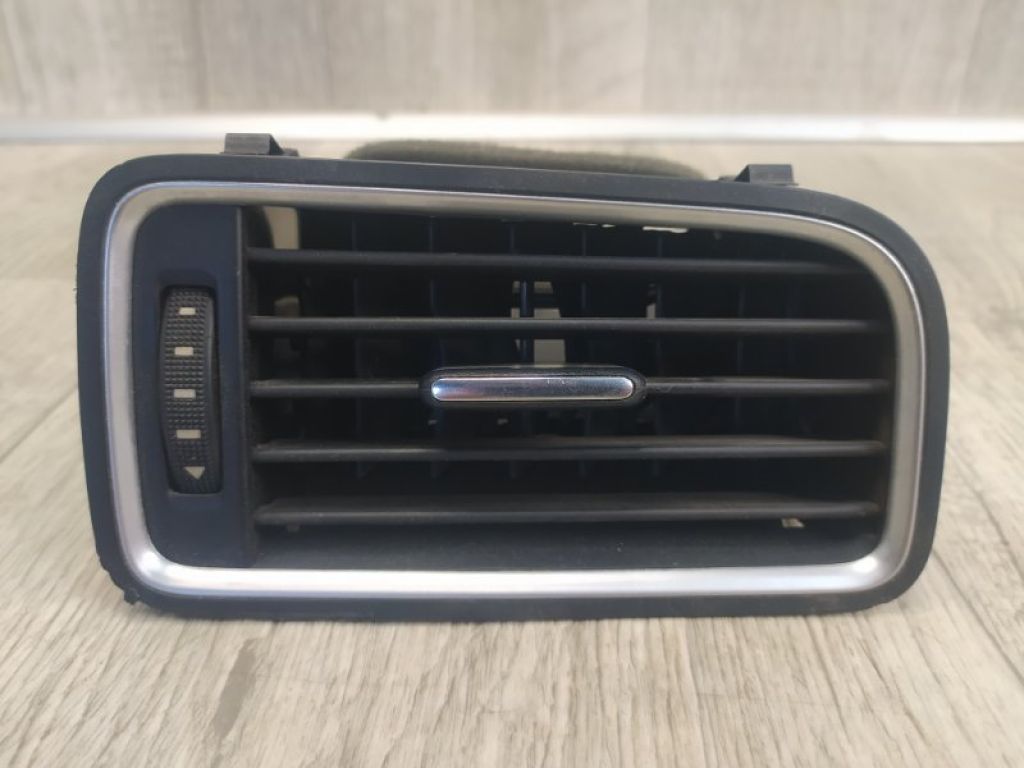 5C6819062C | Дефлектор воздушный передн. прав. VOLKSWAGEN JETTA USA 10-17