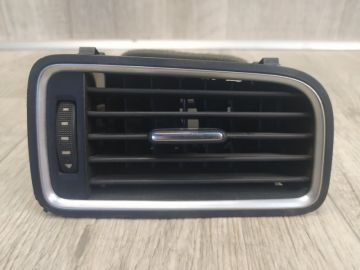 Дефлектор повітряний передн. прав. VOLKSWAGEN JETTA USA 10-17