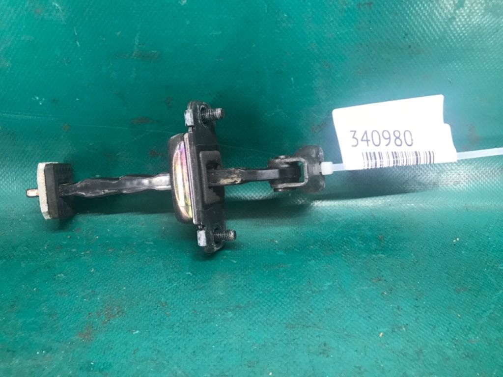 79480-F2000 | Обмежувач дверей задн. лів. HYUNDAI ELANTRA AD 16-