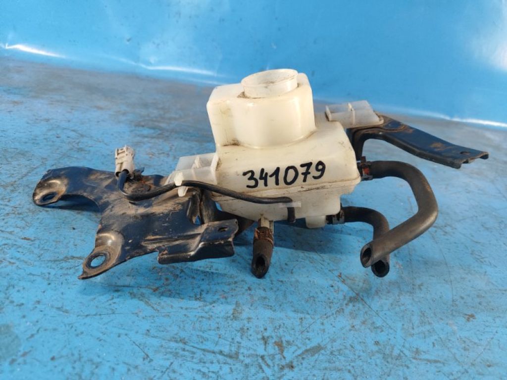 4722047080 | Бачок главного тормозного цилиндра TOYOTA PRIUS - 30 09-17