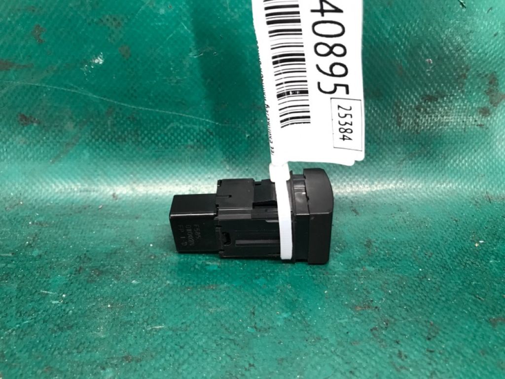 84930-78020 | Кнопка закрывания крышки багажника задн. LEXUS NX 14-21