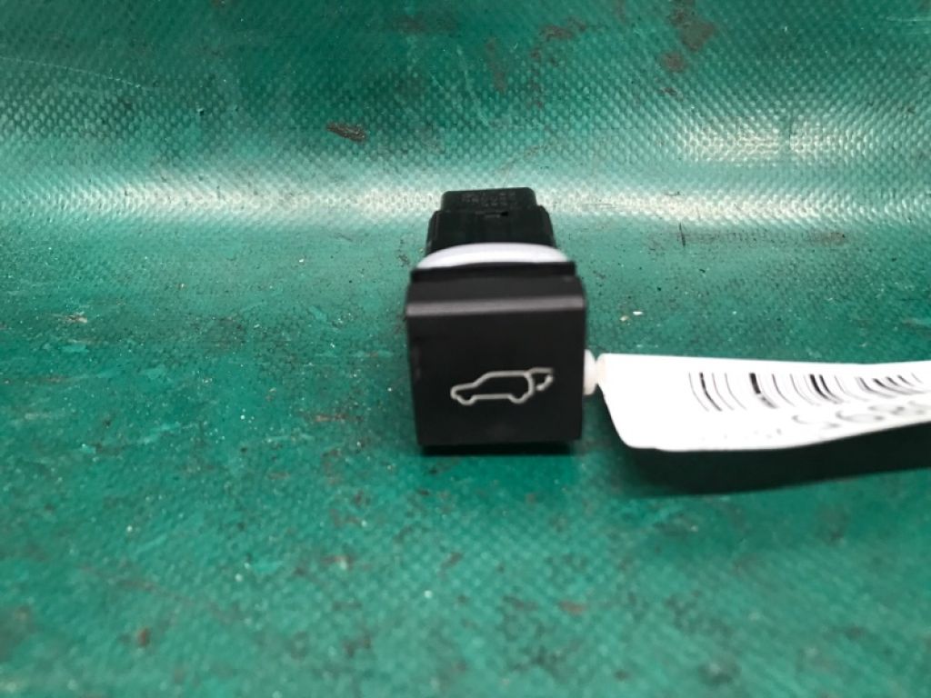 84930-78020 | Кнопка закрывания крышки багажника задн. LEXUS NX 14-21 - Фото 3