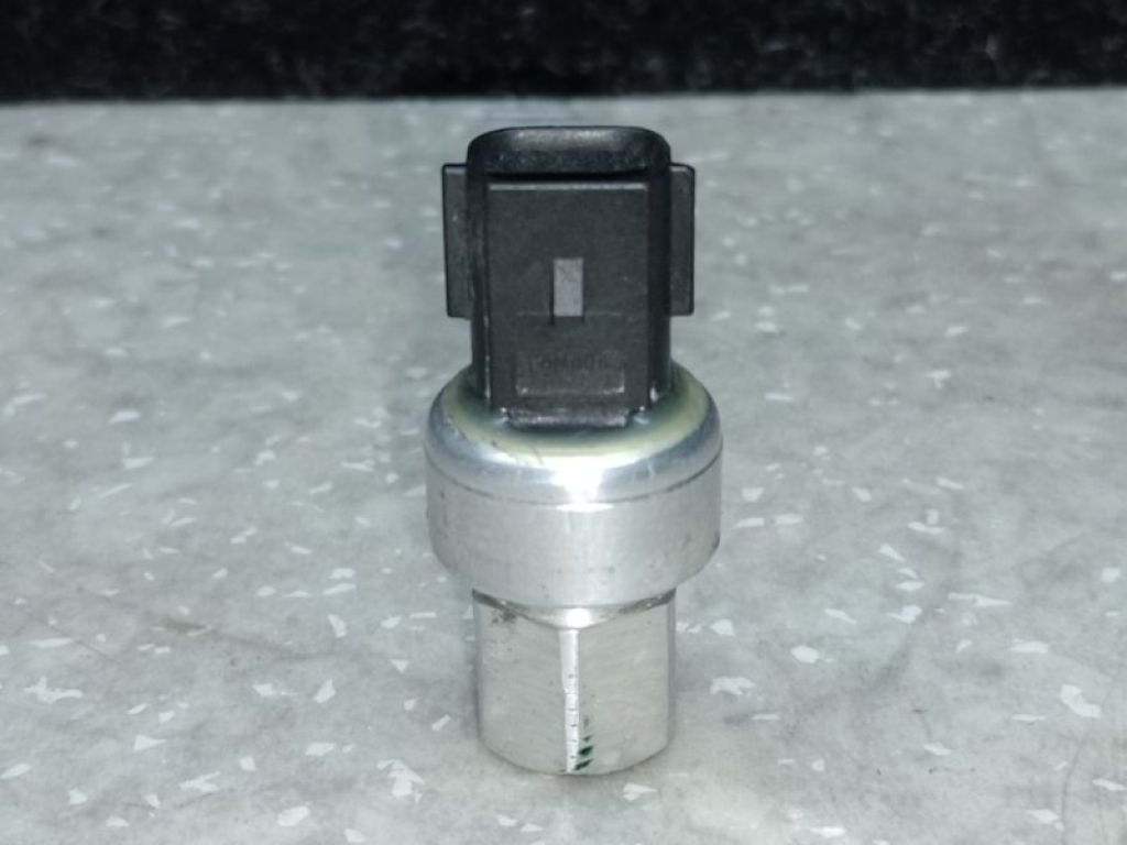 HG1Z-19D594-A | Датчик тиску кондиціонера FORD FUSION 14-