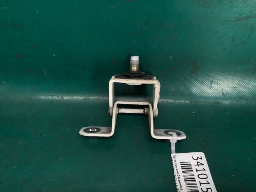 90400-1KA0A | Петля крышки багажника NISSAN JUKE 10-19
