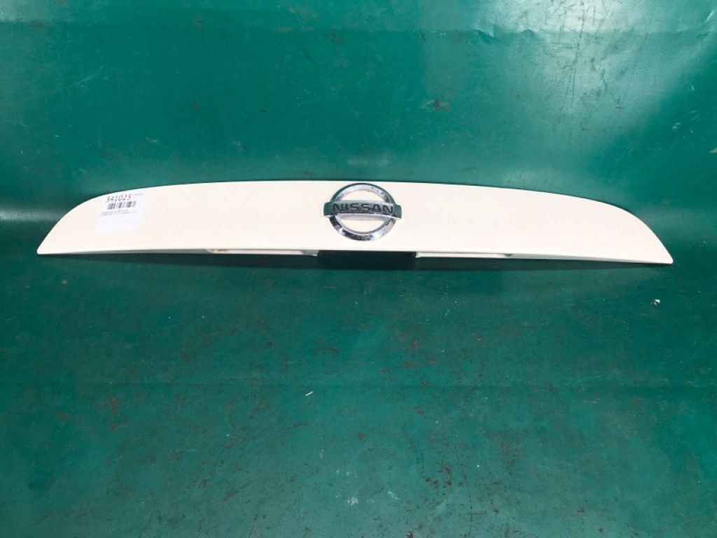 90810-1JU2B | Панель підсвічування номера NISSAN JUKE 10-19