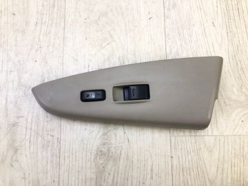 Кнопка стеклоподъемника передн. прав. TOYOTA SOLARA 03-09