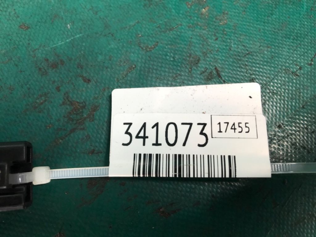84930-0T020 | Кнопка закрывания крышки багажника TOYOTA VENZA 09-16 - Фото 3