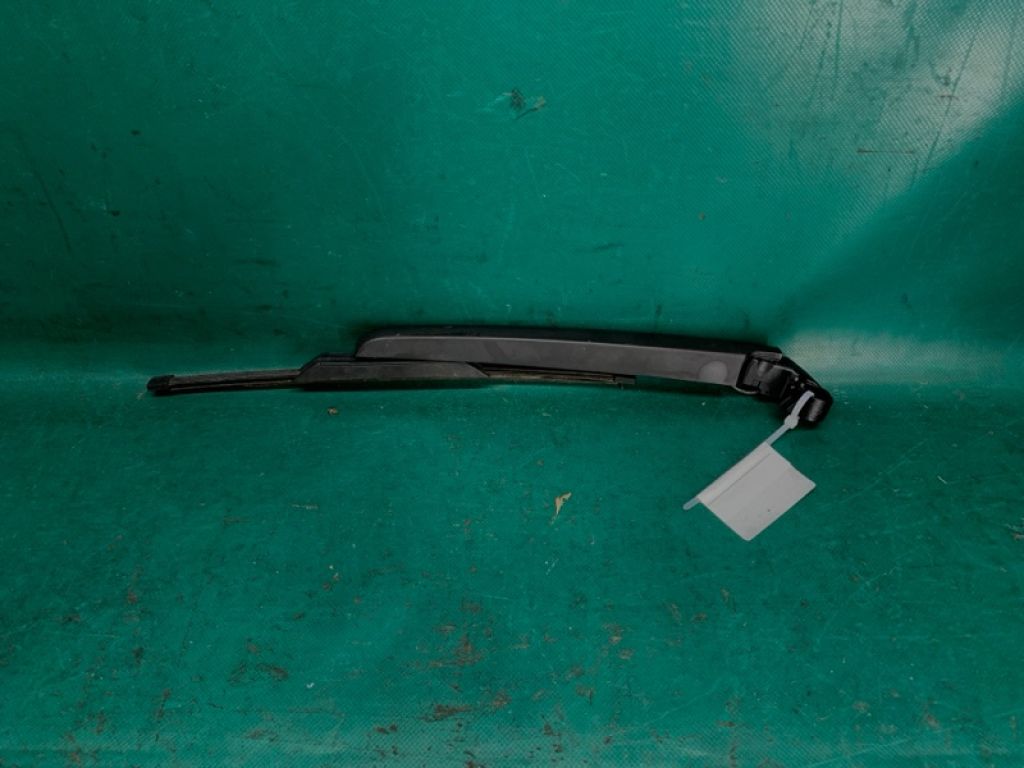 8R0 955 407 1P9 | Поводок стеклоочистителя задний AUDI Q5 08-16