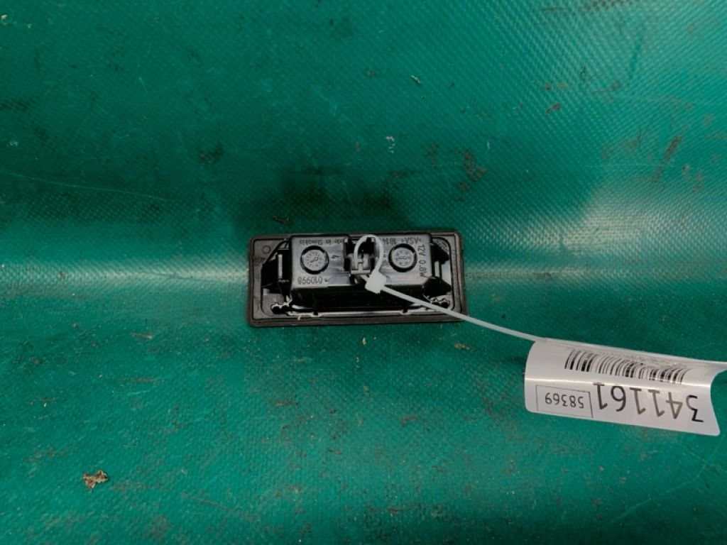 4G0 943 021 | Підсвічування номера AUDI Q5 08-16 - Фото 2
