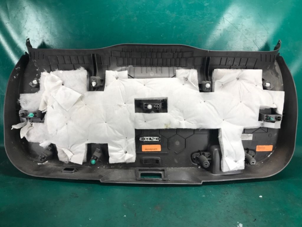 FA1Z-5842906-AA | Обшивка крышки багажника LINCOLN MKX 16-18 - Фото 4