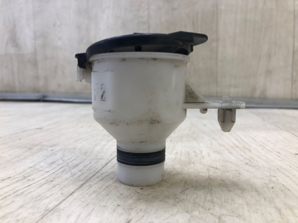 85319-47120 | Горловина бачка склоомивача TOYOTA PRIUS - 30 09-17 - Фото 3