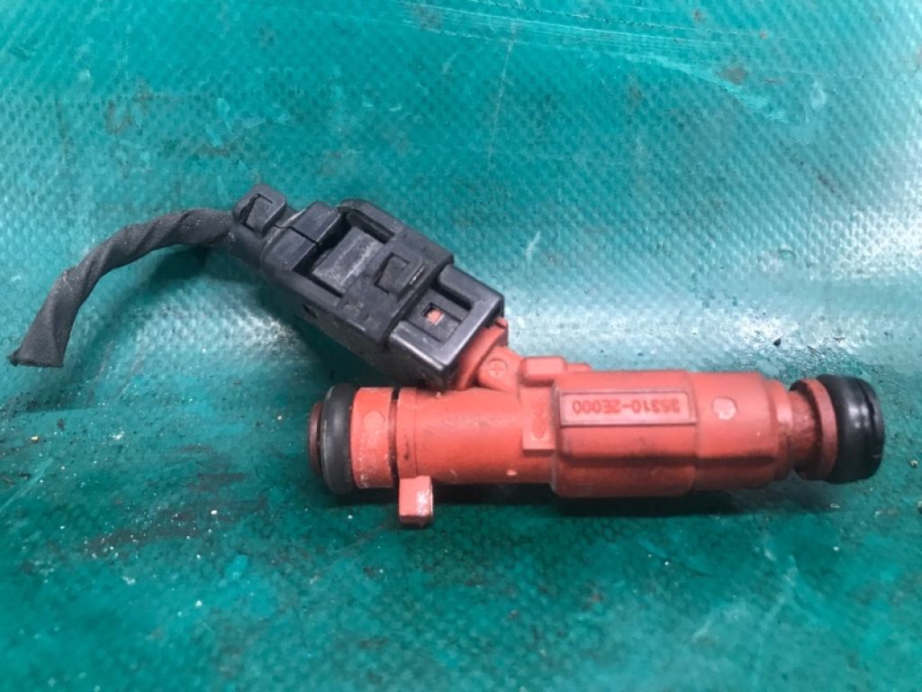 35310-2E000 | Форсунка топливная HYUNDAI ELANTRA AD 16-