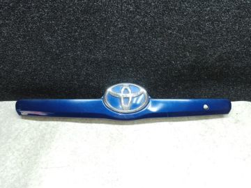 Панель подсветки номера TOYOTA CAMRY 40 06-11