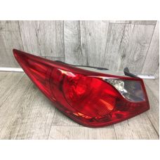Фонарь наружный лев. HYUNDAI SONATA YF 10-14