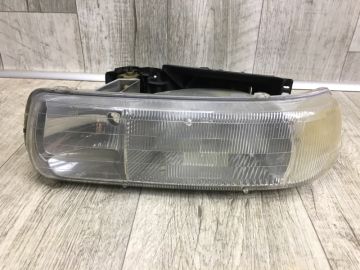 Фара ліва CHEVROLET SUBURBAN 00-06