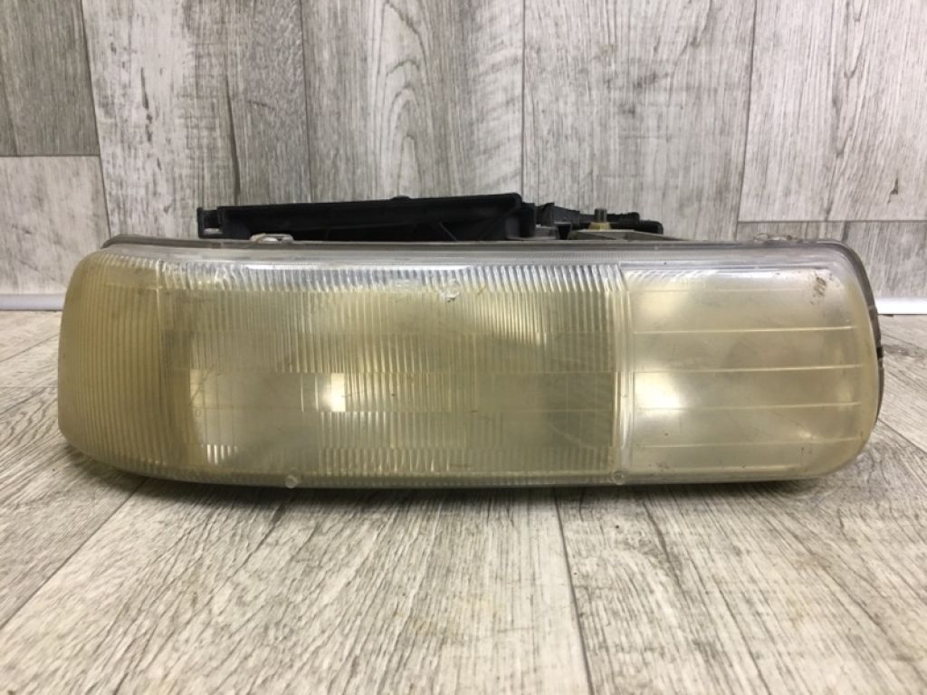 16526134 | Фара прав. CHEVROLET SUBURBAN 00-06