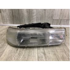 Фара прав. CHEVROLET SUBURBAN 00-06