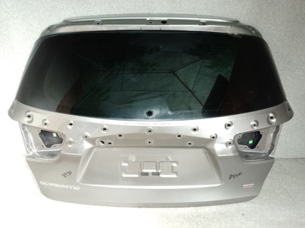73700-C6000 | Кришка багажника KIA SORENTO UM 14-