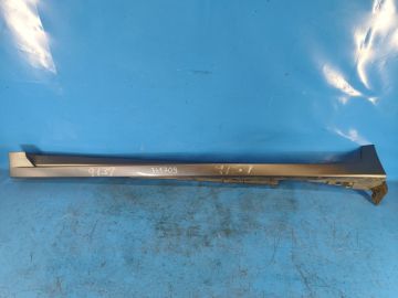 Накладка порогу зовнішня лів. LEXUS CT200 11-17