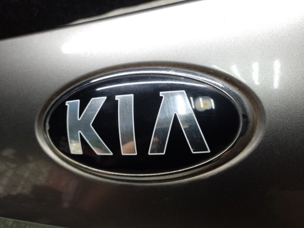 87371-C6000 | Накладка крышки багажника KIA SORENTO UM 14- - Фото 6