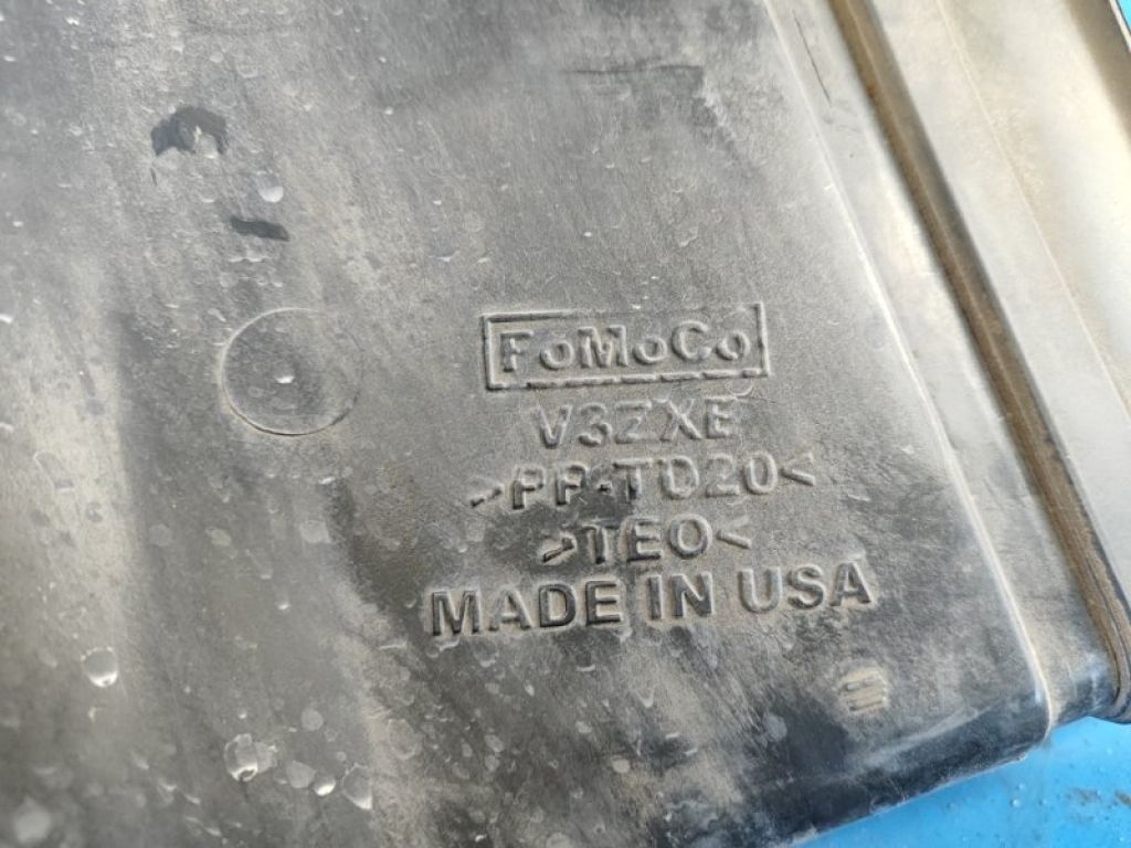 JR3Z-9600-AC | Корпус воздушного фильтра FORD MUSTANG 15- - Фото 6