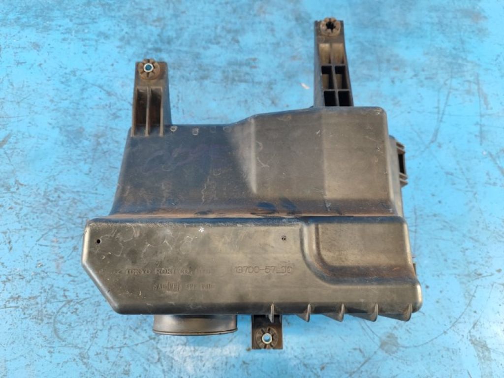 1370057L00 | Корпус повітряного фільтра SUZUKI KIZASHI 09-14 - Фото 7