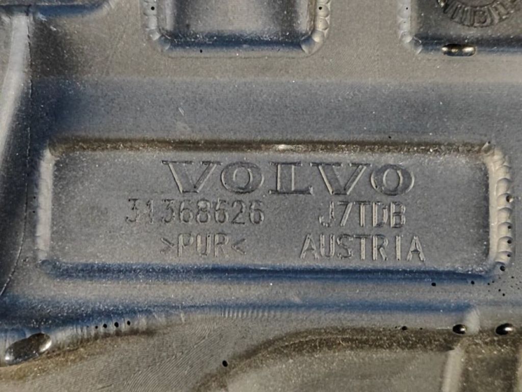 31368626 | Накладка двигателя декоративная VOLVO XC70 07-16 - Фото 4