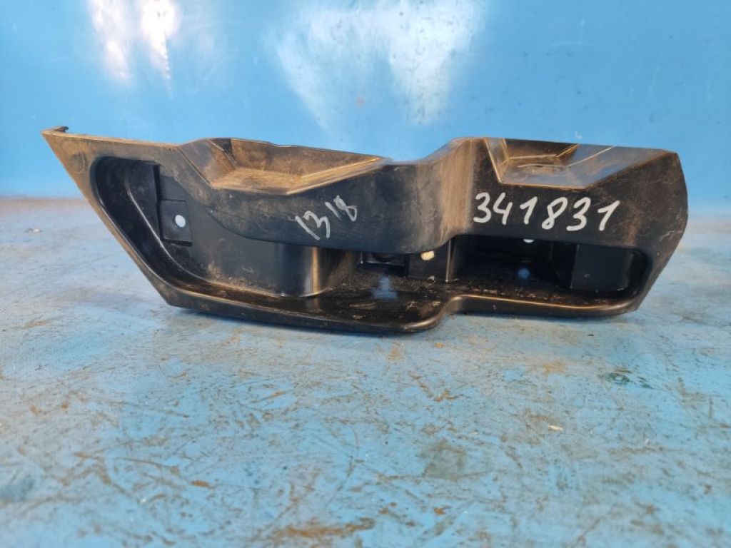 DS73-17E850-AB | Кронштейн заднього бампера прав. FORD FUSION 14-