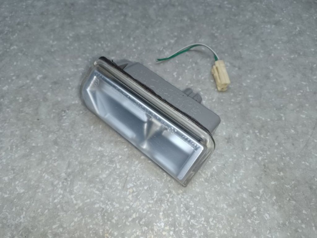 81270-53020 | Подсветка номера прав. LEXUS ES350 06-12