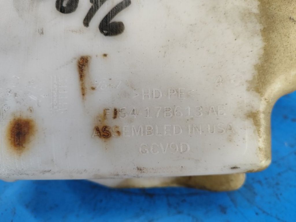FJ5Z-1761-8A | Бачок омывателя FORD ESCAPE 12-19 - Фото 4