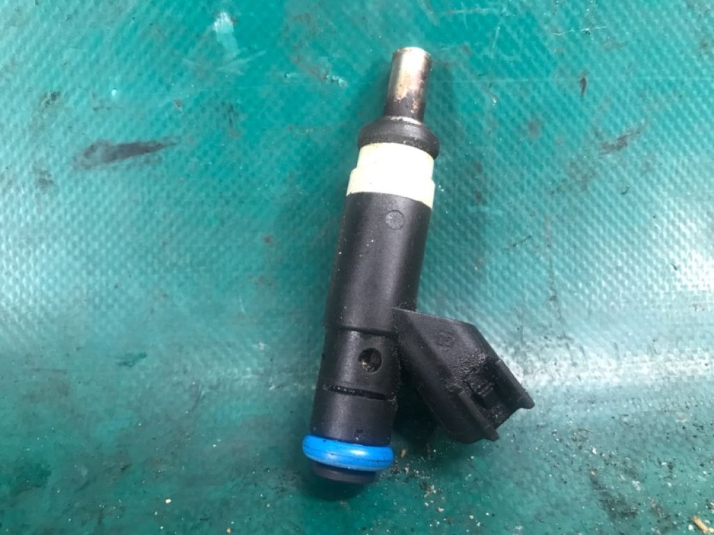 RL891577AC | Форсунка паливна JEEP PATRIOT 10-17