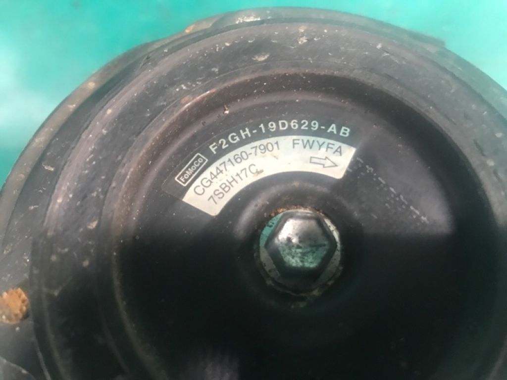 F2GZ-19703-B | Компрессор кондиционера LINCOLN MKX 16-18 - Фото 2