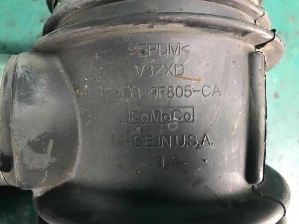 F2GZ-9B659-C | Патрубок воздушного фильтра LINCOLN MKX 16-18 - Фото 4