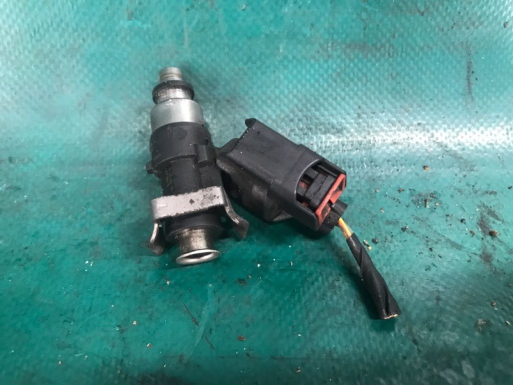 BR3Z-9F593-B | Форсунка топливная LINCOLN MKX 16-18 - Фото 2