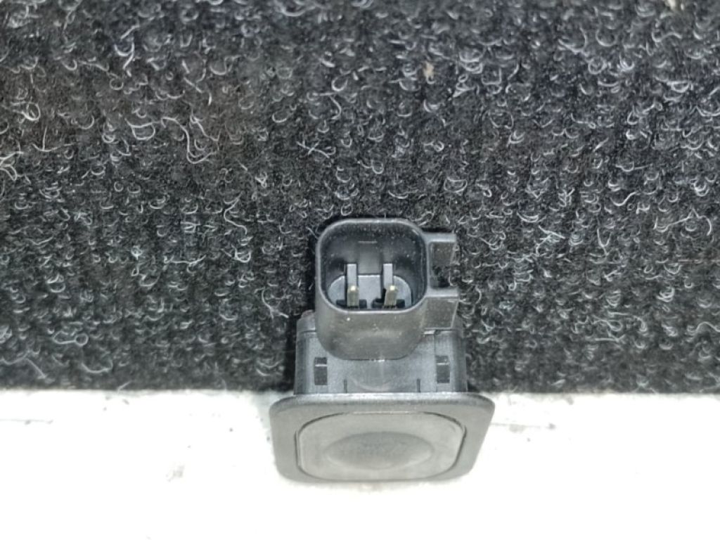 1L2Z-14018-AC | Кнопка закрывания крышки багажника FORD ESCAPE 12-19 - Фото 3