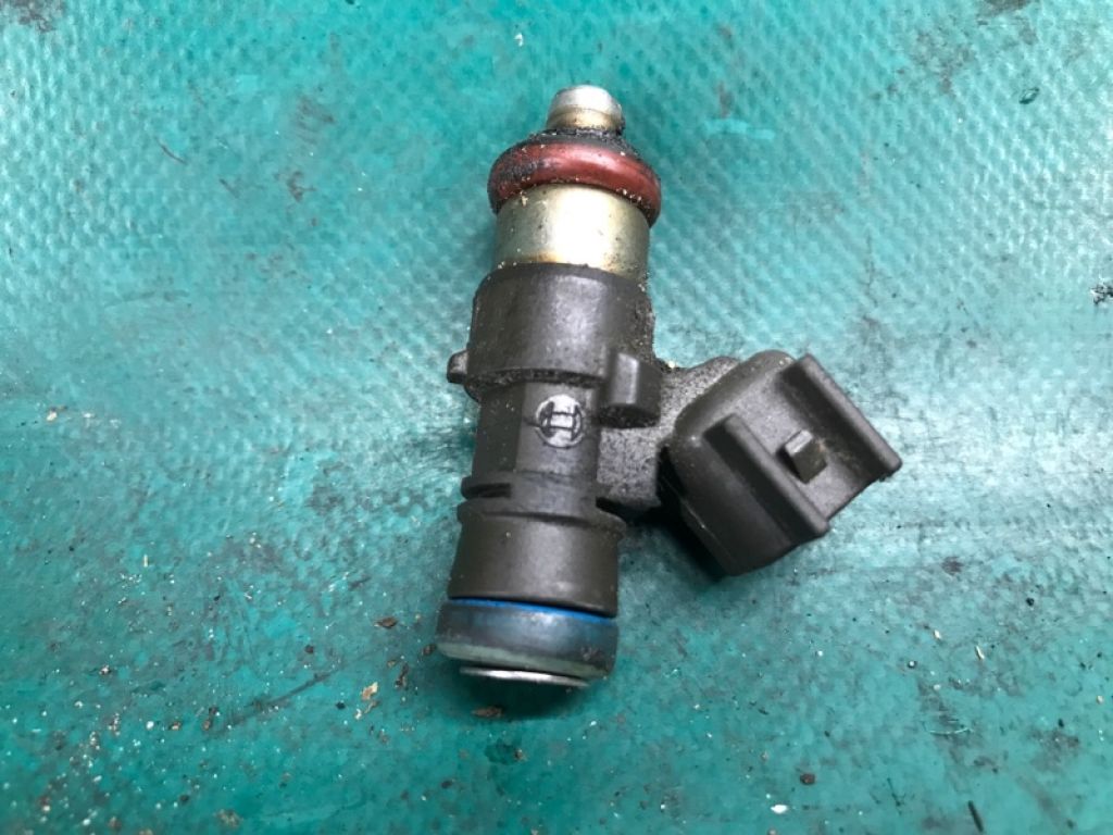 ZZJ1-13-250 | Форсунка паливна MAZDA CX-9 06-16